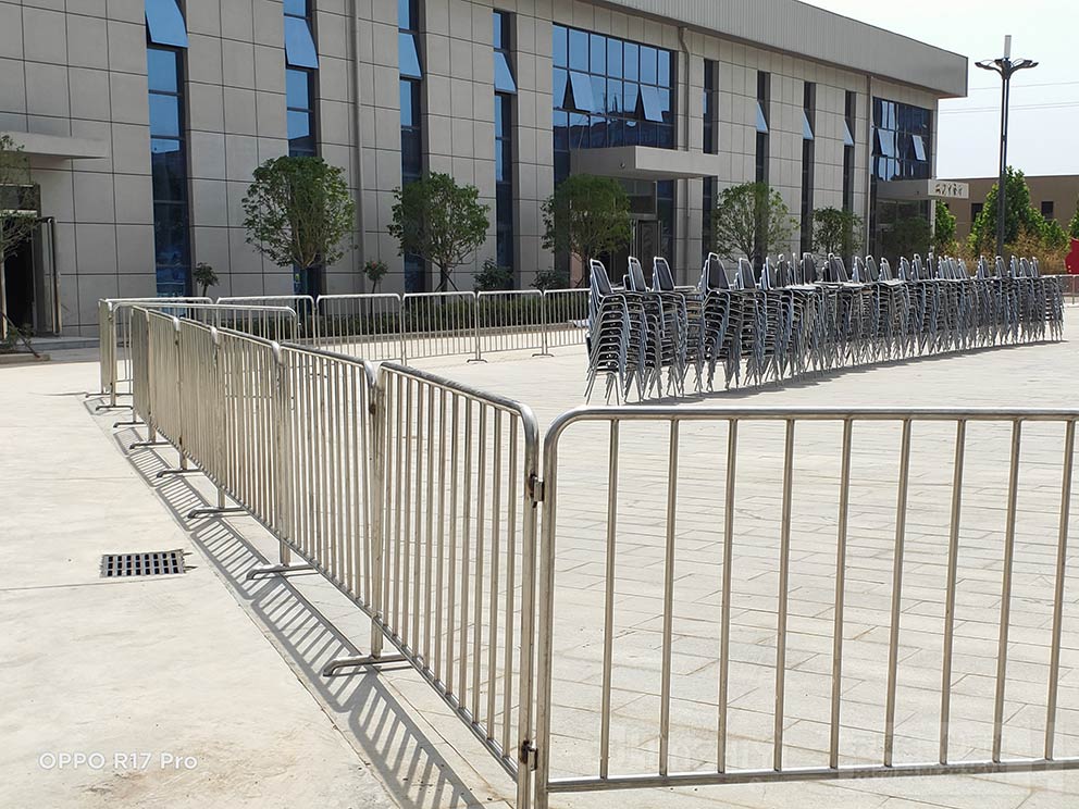 鄭州鐵馬護欄租賃的用途和優點介紹